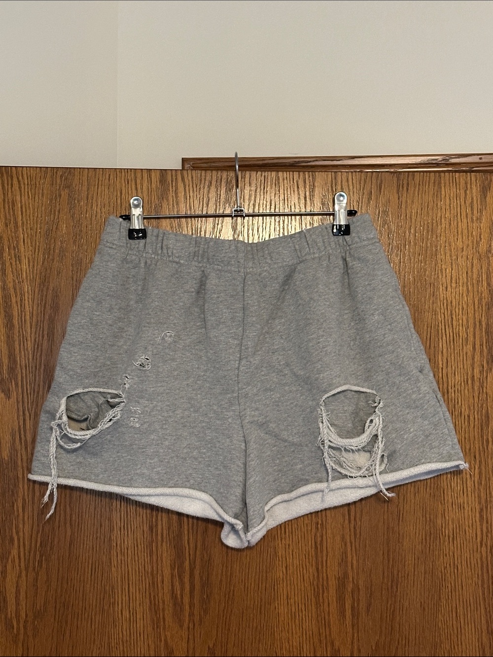 Good American Gray Distressed Women’s Sweat Shorts